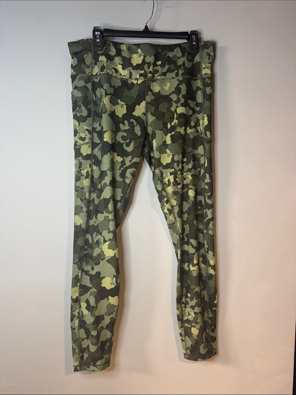 Avia Olive & Light Green Camo Leggings